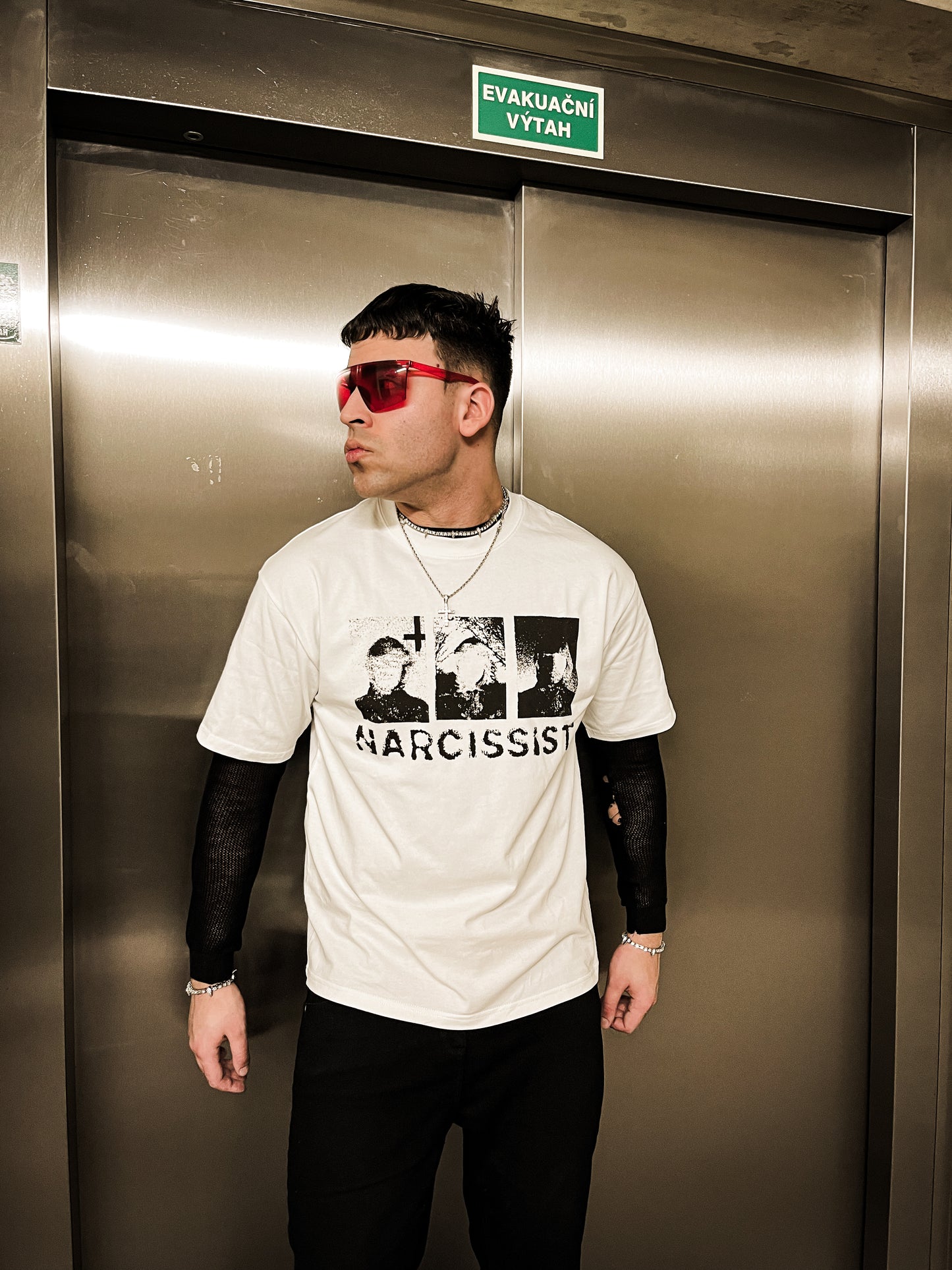 NARCISSIST TEE- WHITE