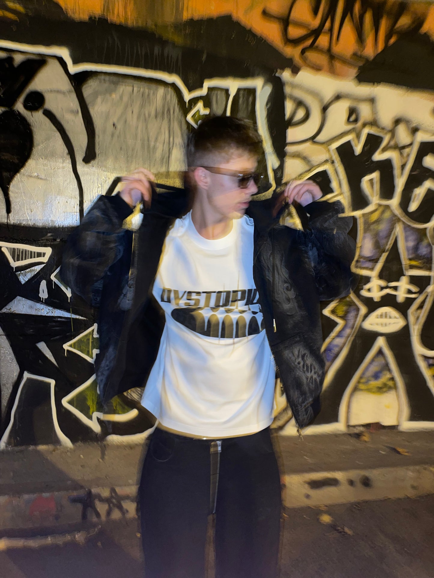 LEOPARD PRINT TEE- BLACK
